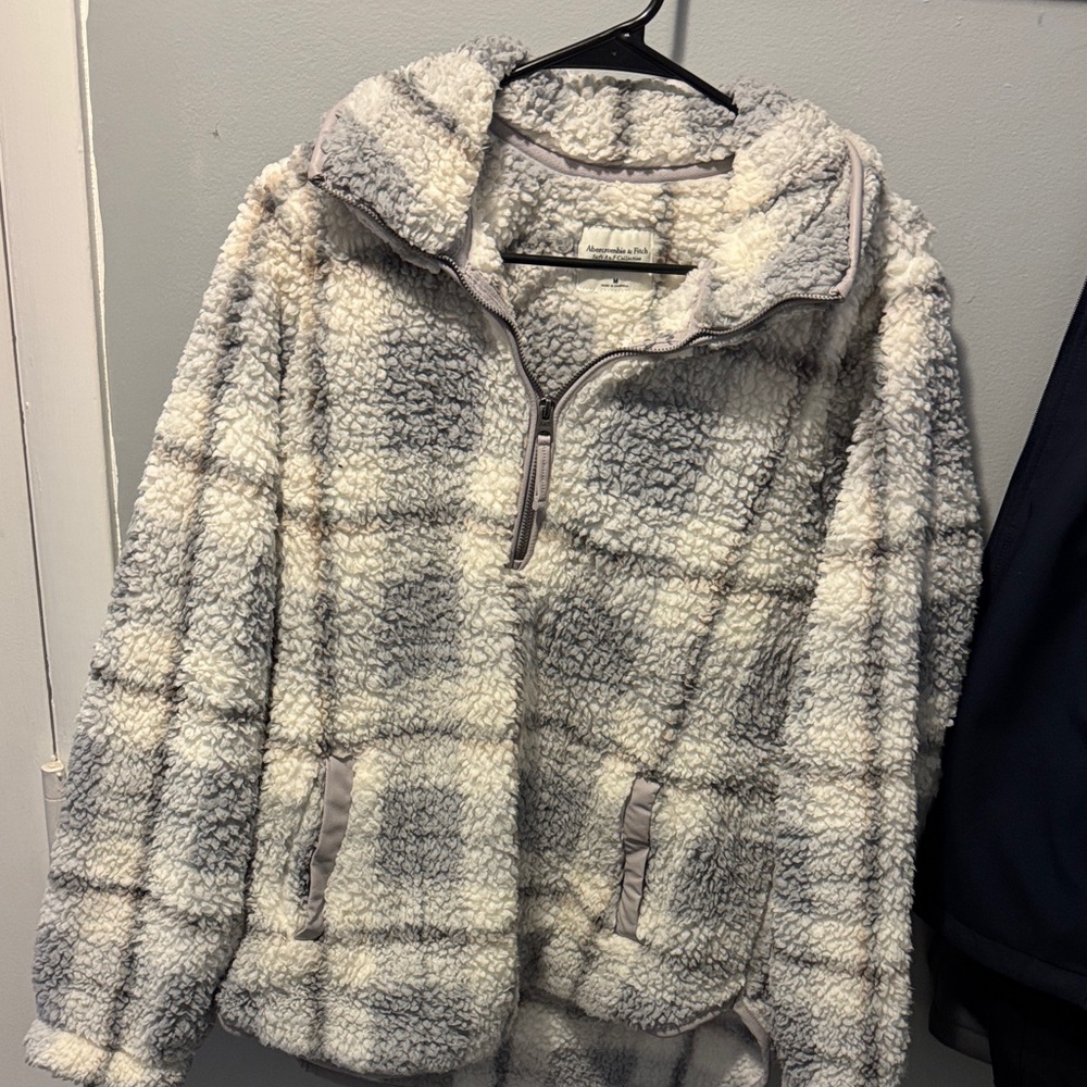 Abercrombie & Fitch Cream Sherpa Jacket